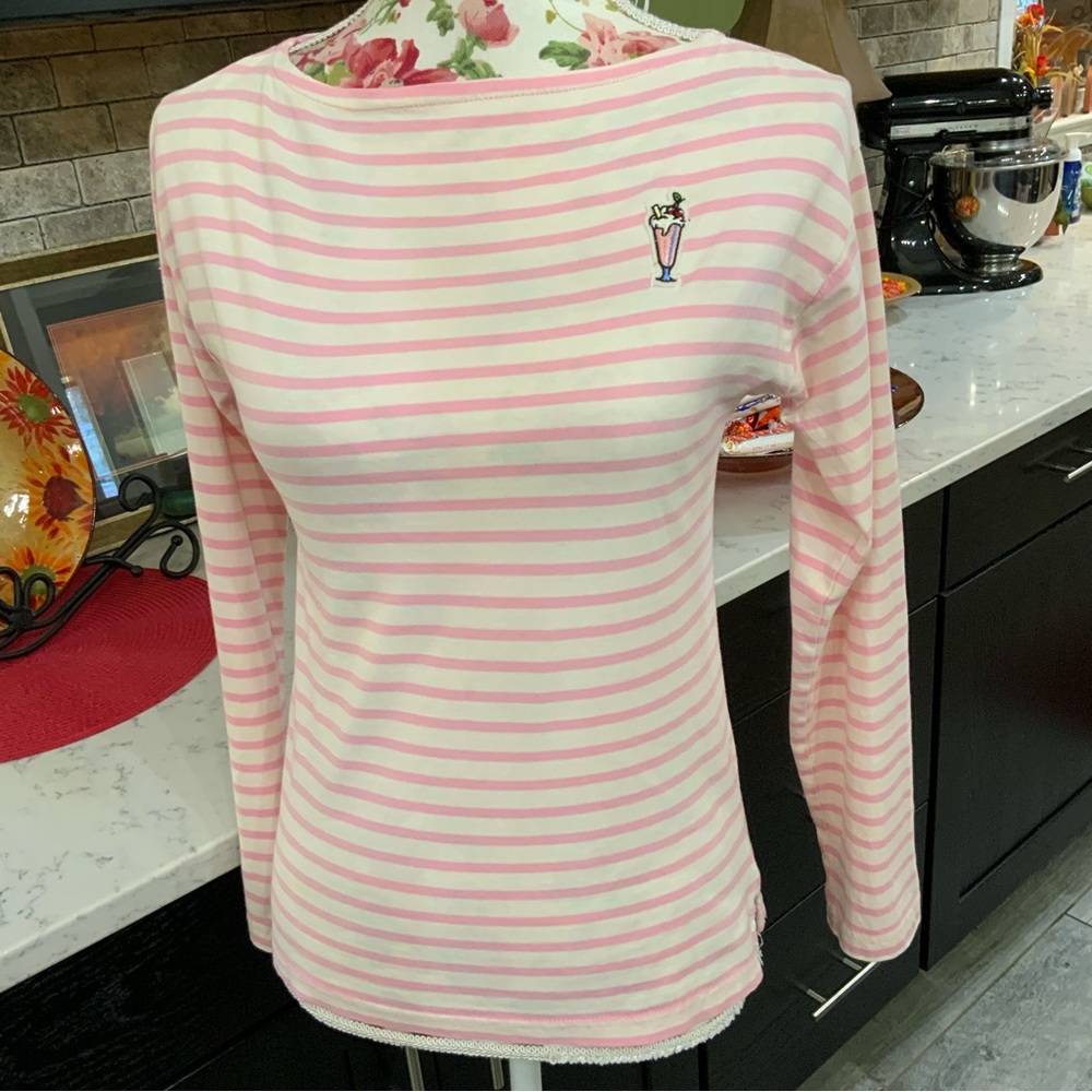 Lou & Grey Pink & White Striped Long Sleeve Ice Cream Embroidered Tee
Size XS